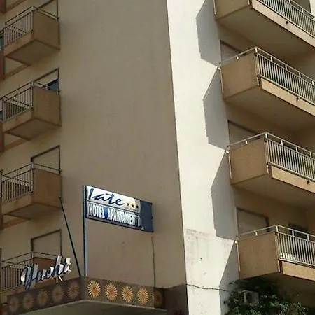 Iate Apart-hotel 3*